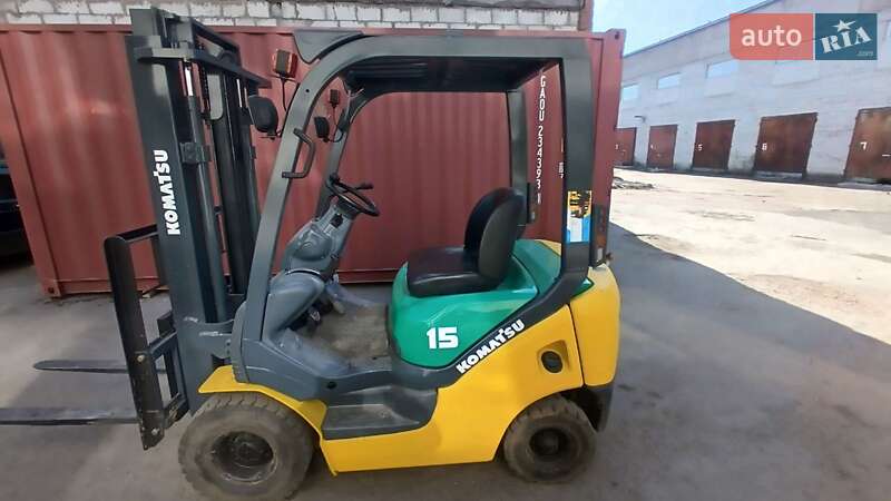 Вилочный погрузчик Komatsu FG 2003 в 