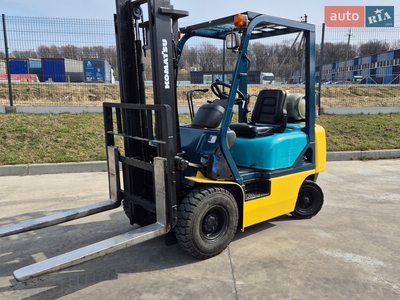 Вилочний навантажувач Komatsu FG 2000 в Пустомитах