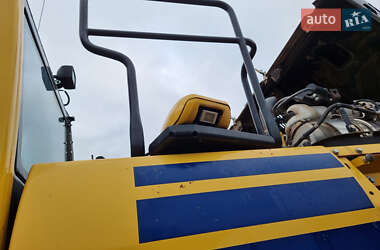 Гусеничный экскаватор Komatsu HD 2018 в 