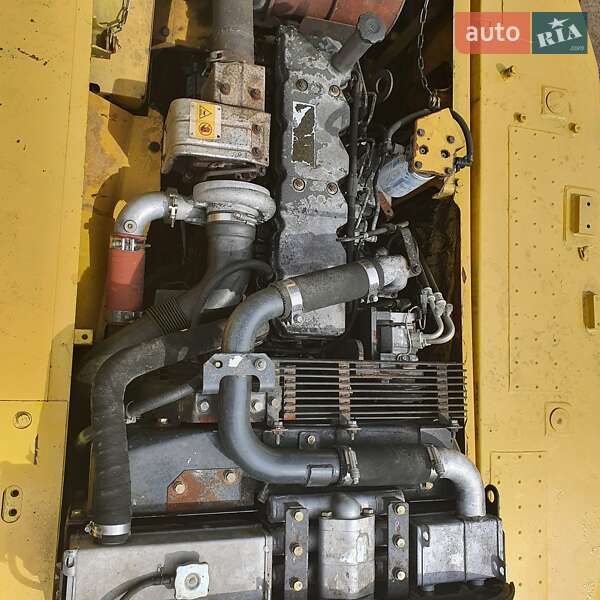 Гусеничный экскаватор Komatsu PC 210 2006 в Виннице