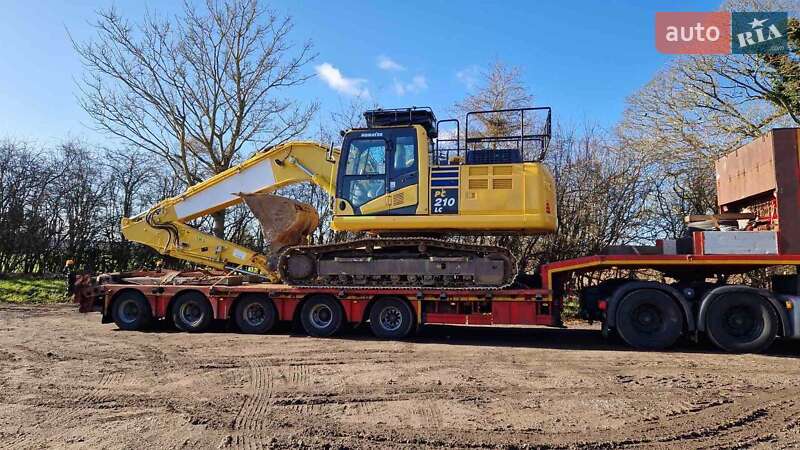 Екскаватор навантажувач Komatsu PC 210 2019 в Івано-Франківську