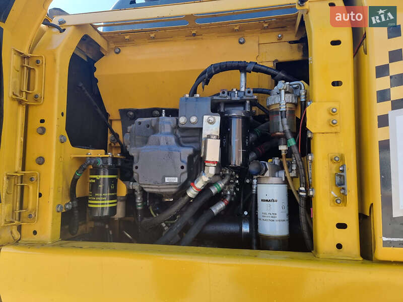 Гусеничный экскаватор Komatsu PC 210 2015 в Одессе
