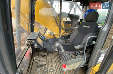 Гусеничный экскаватор Komatsu PC 210 2015 в 
