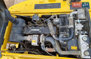 Гусеничный экскаватор Komatsu PC 210 2015 в 