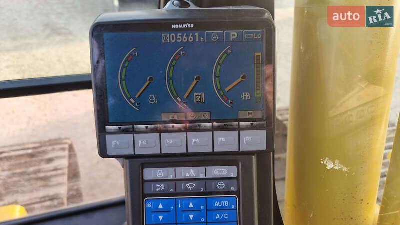 Гусеничний екскаватор Komatsu PC 210LC-8 2012 в Одесі