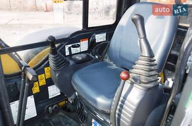 Гусеничный экскаватор Komatsu PC 30UU-5 2015 в 