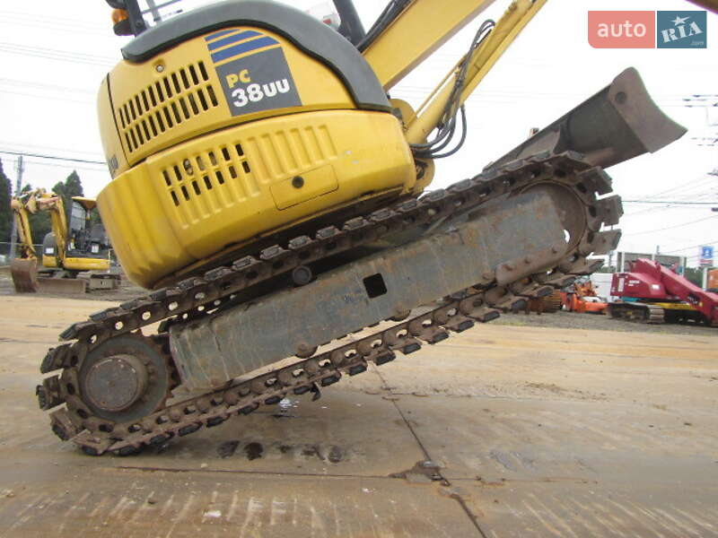 Гусеничний екскаватор Komatsu PC 38UU-1 2012 в Одесі