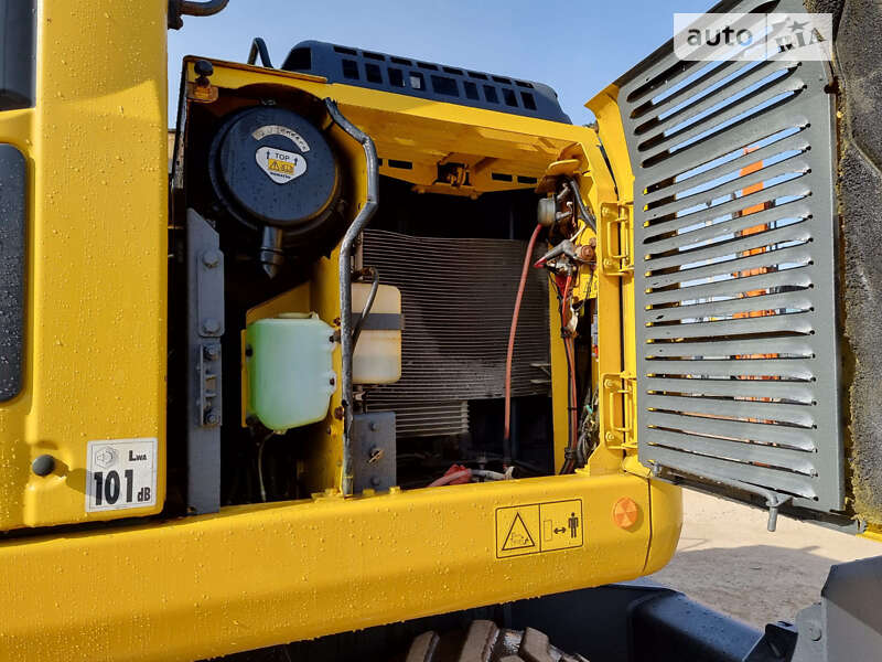 Колесный экскаватор Komatsu PW 2016 в Одессе