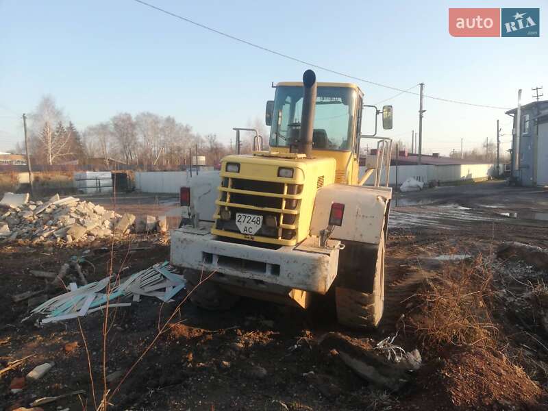 Фронтальні навантажувачі Komatsu WA320-5 1997 в Нововолинську