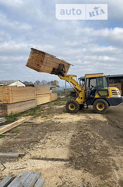 Фронтальный погрузчик Komatsu WA 2002 в 