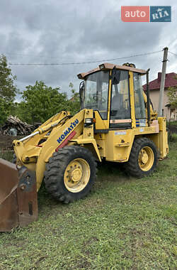 Екскаватор навантажувач Komatsu WB 2005 в Чернівцях