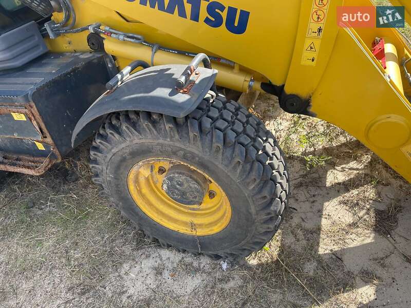 Экскаватор погрузчик Komatsu WB 2020 в Киеве