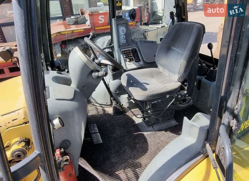 Экскаватор погрузчик Komatsu WB 2008 в Николаеве