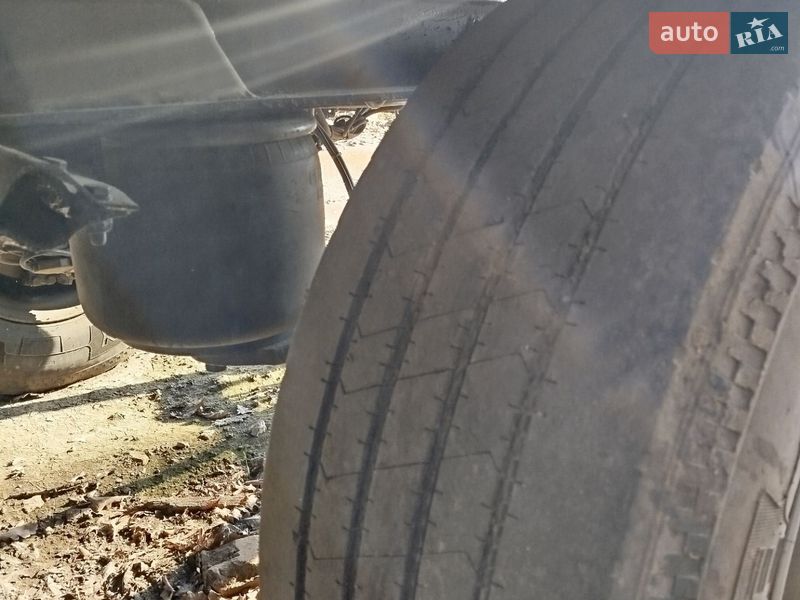 Борт Krone AZP 2001 в Києві фото Борт Krone AZP 2001 в Києві