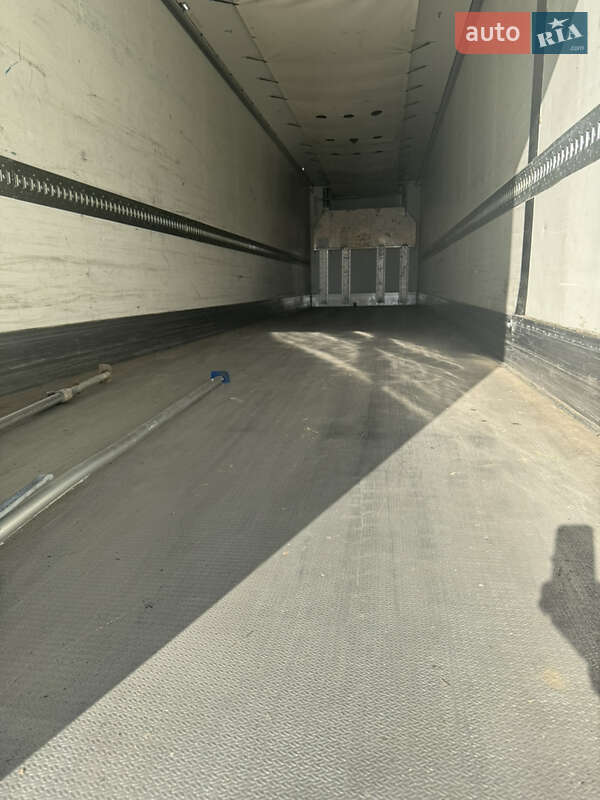 Ізотермічна будка Krone BPW 2012 в Мукачевому