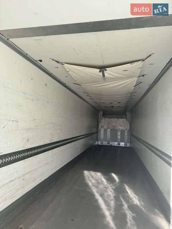 Ізотермічна будка Krone BPW 2012 в Мукачевому