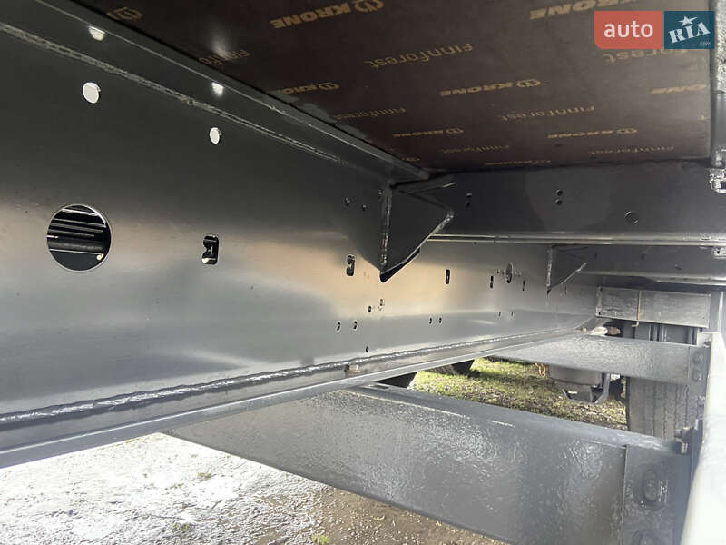 Тентованный борт (штора) - полуприцеп Krone Mega 2012 в Бучаче