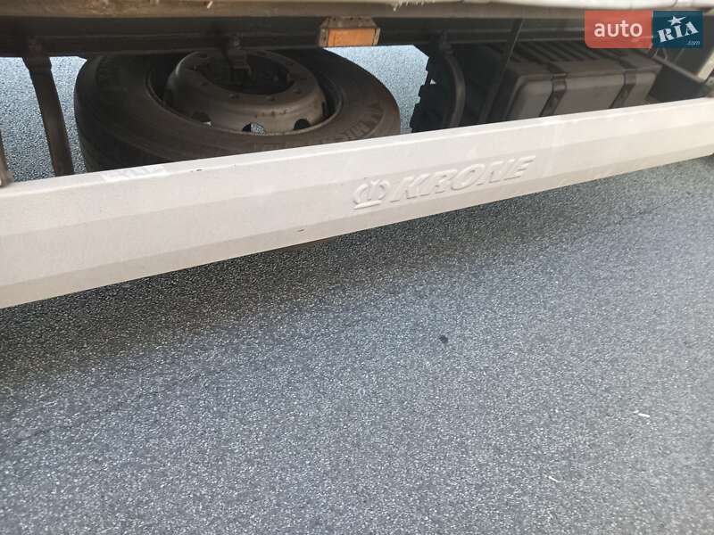 Тентованный борт (штора) - полуприцеп Krone Profi Liner 2009 в Ужгороде