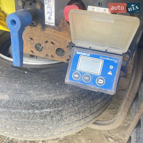 Тентований борт (штора) - прицеп Krone SAF 2014 в Іршаві