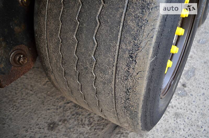 Тентованный борт (штора) - полуприцеп Krone SD 27 2011 в Львове