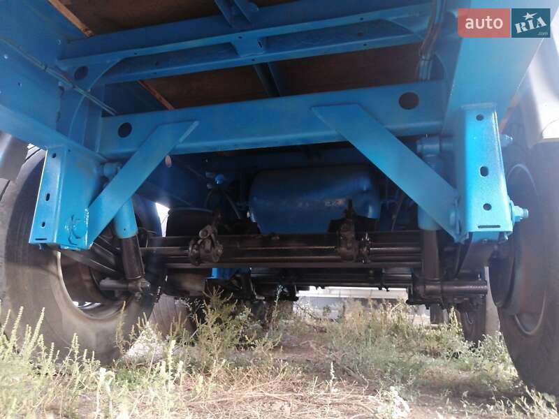 Бортовой полуприцеп Krone SD 27 2009 в Сарате