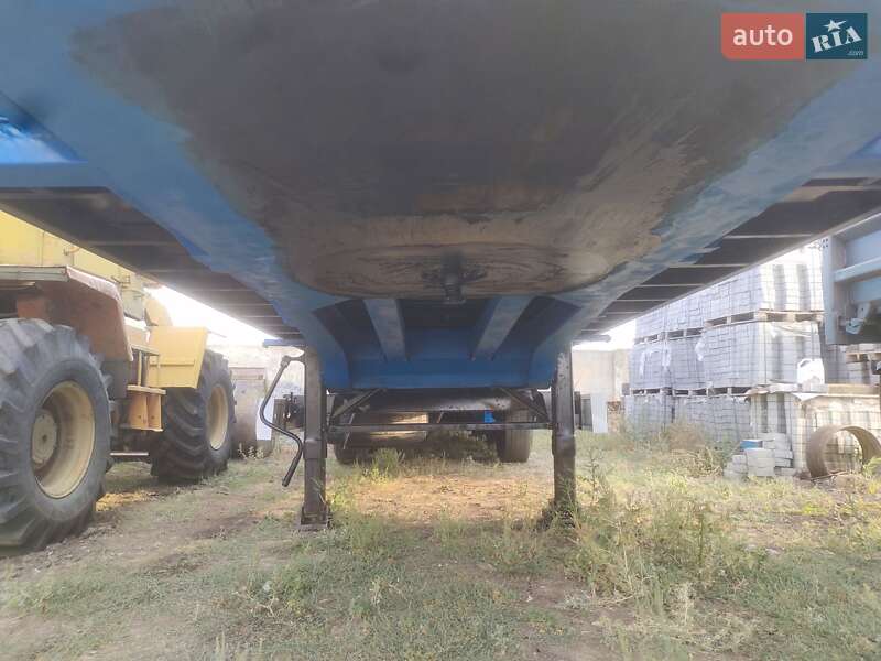 Бортовой полуприцеп Krone SD 27 2009 в Сарате