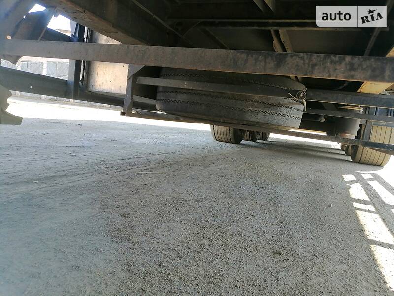 Бортовой полуприцеп Krone SD 2008 в Ратным