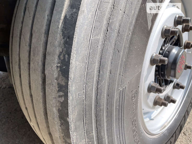 Тентованный борт (штора) - полуприцеп Krone SD 2013 в Львове