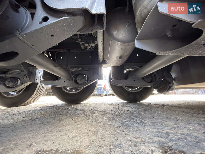 Тентований борт (штора) - напівпричіп Krone SD 2011 в Львові