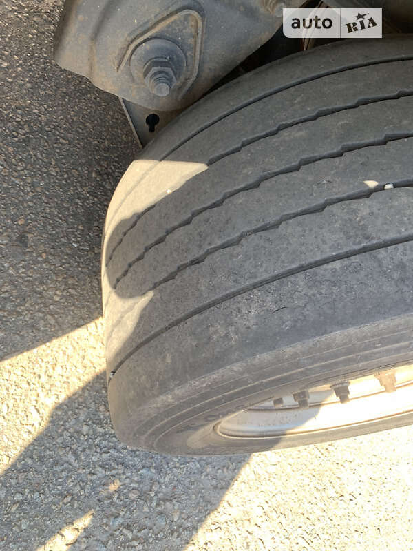 Тентованный борт (штора) - полуприцеп Krone SD 2012 в Березане