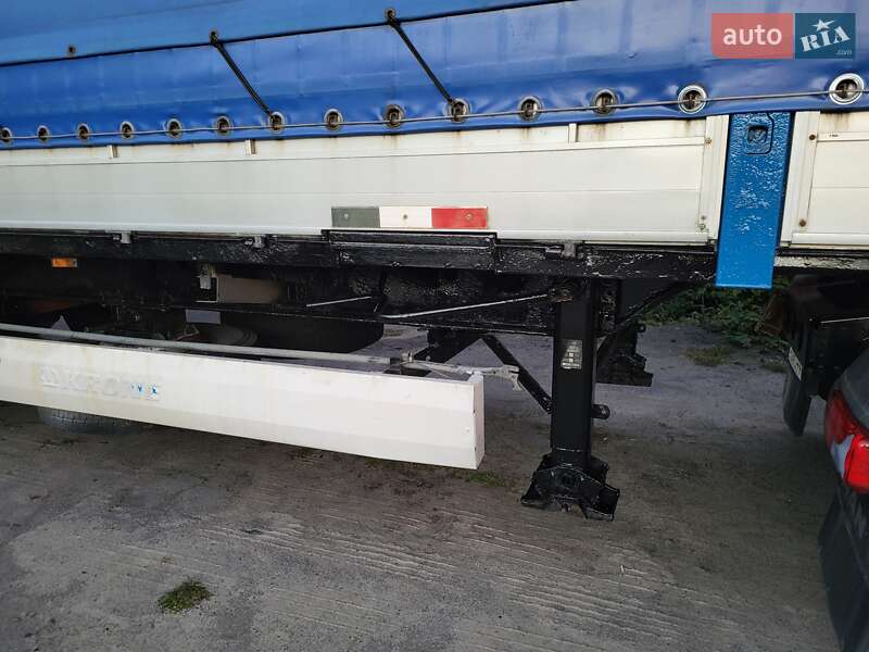 Бортовий напівпричіп Krone SD 2008 в Звягелі