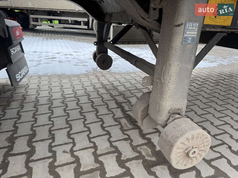 Бортовой полуприцеп Krone SD 2003 в Ивано-Франковске
