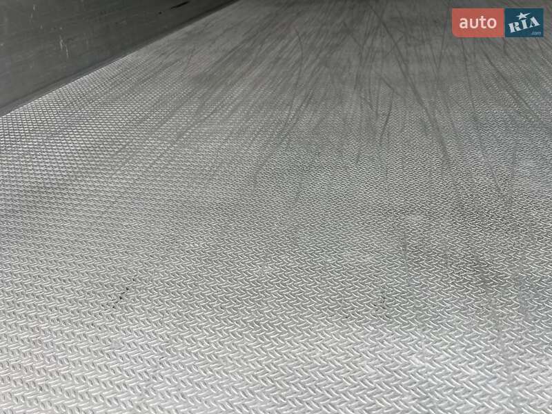 Рефрижератор полуприцеп Krone SD 2016 в Черновцах