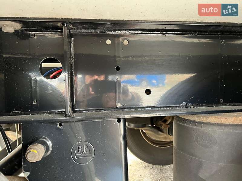 Рефрижератор полуприцеп Krone SD 2016 в Черновцах