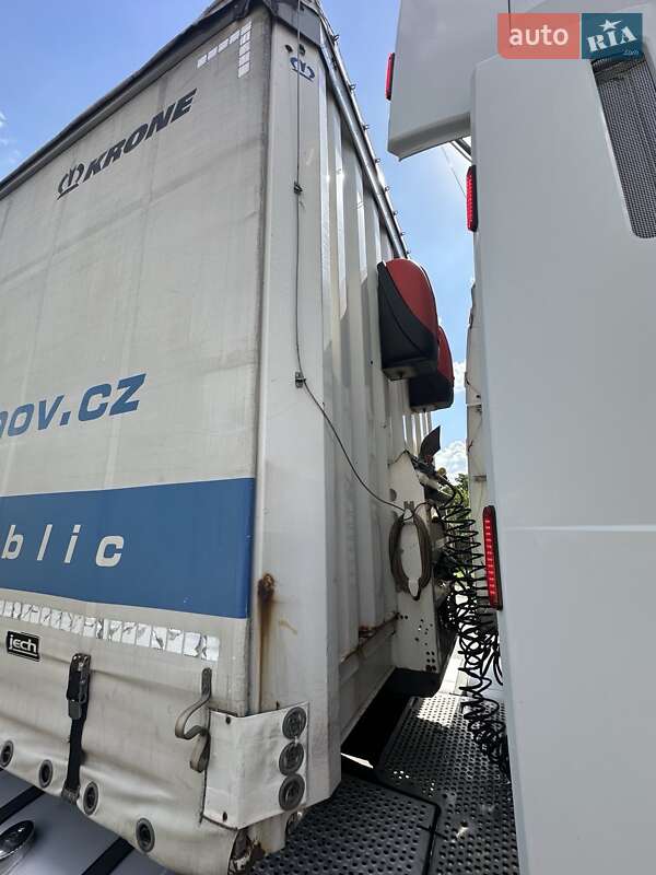 Тентований борт (штора) - напівпричіп Krone SD 2011 в Києві