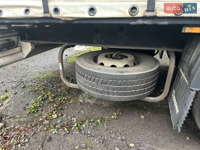 Тентований борт (штора) - напівпричіп Krone SD 2015 в Мукачевому