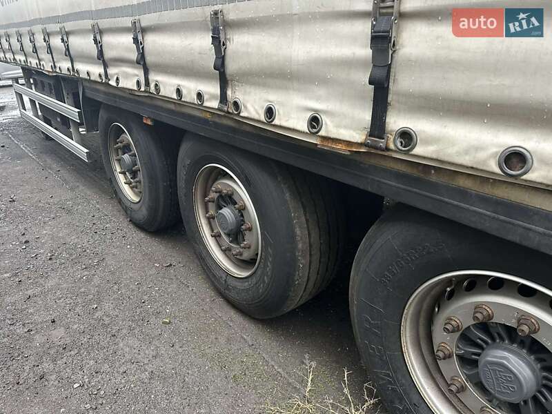 Тентований борт (штора) - напівпричіп Krone SD 2015 в Мукачевому