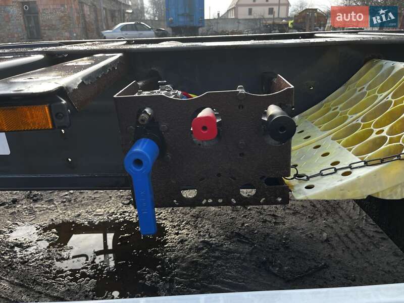 Контейнеровоз Krone SD 2014 в Луцке