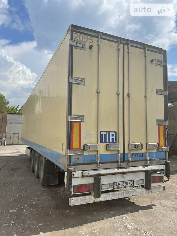 Рефрижератор Krone SDP 27 2006 в Днепре