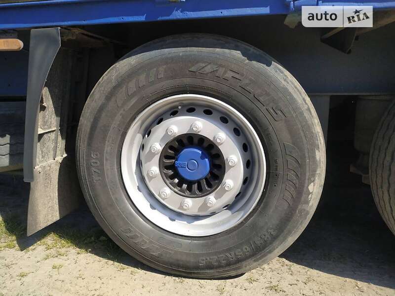 Бортовий напівпричіп Krone SDP 27 2007 в Рава-Руській