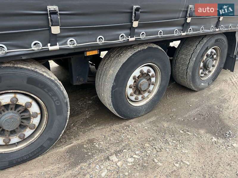Тентований борт (штора) - напівпричіп Krone SDP 27 2008 в Яворові