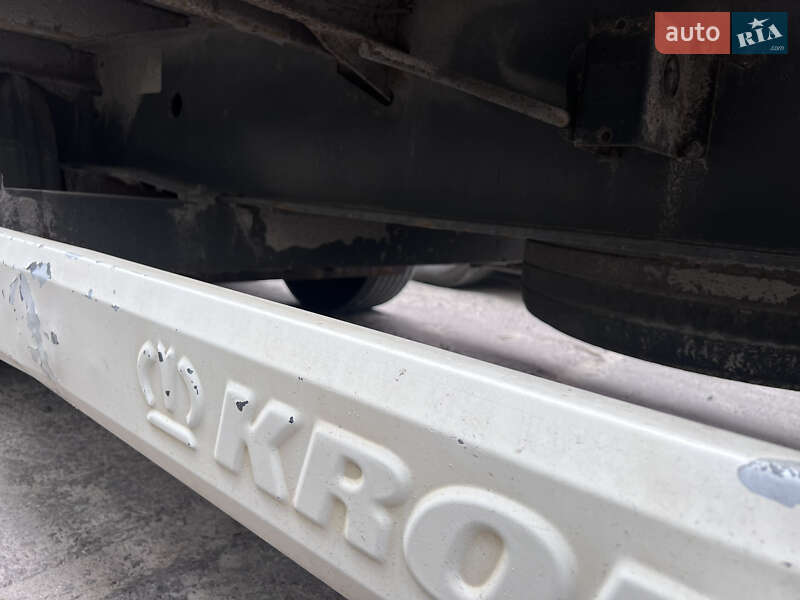 Тентованный борт (штора) - полуприцеп Krone SDP 2005 в Львове