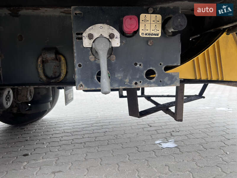 Тентованный борт (штора) - полуприцеп Krone SDP 2005 в Львове