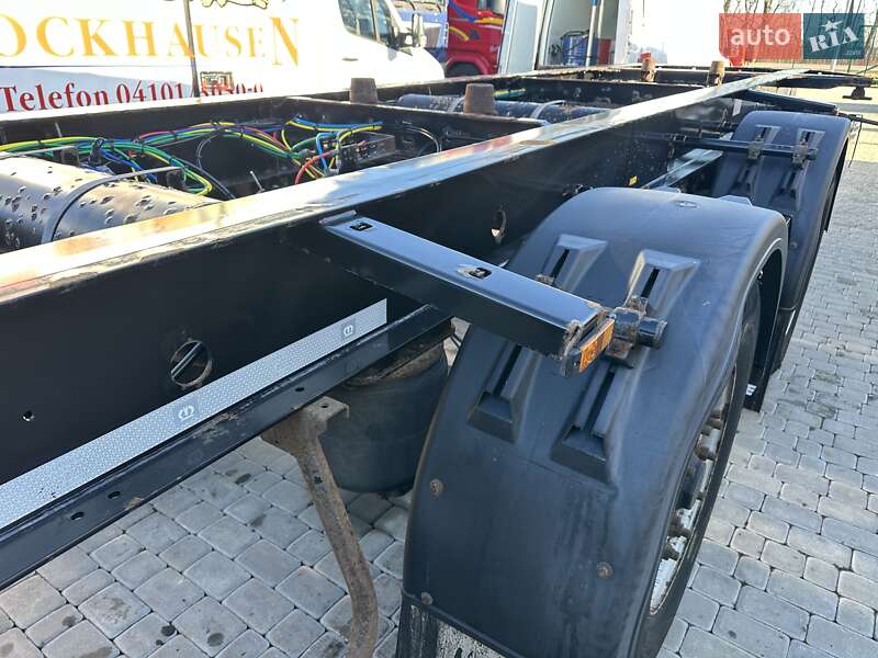 Контейнеровоз Krone ZZ 2015 в Залещиках