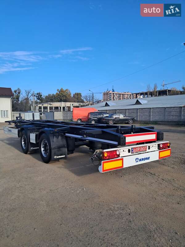 Контейнеровоз Krone ZZ 2016 в Черновцах фото Контейнеровоз Krone ZZ 2016 в Черновцах