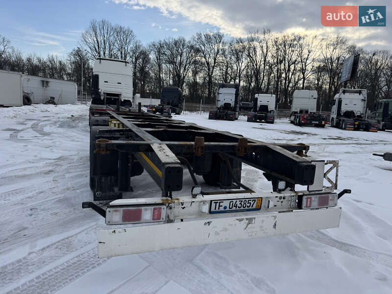 Контейнеровоз Krone ZZF 2015 в Чернівцях