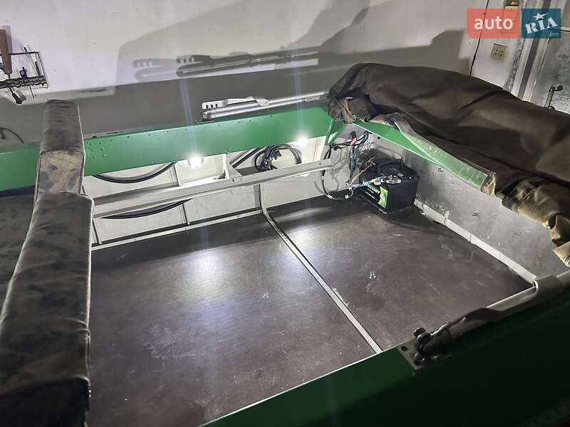 Катер Крым 1 1978 в Киеве