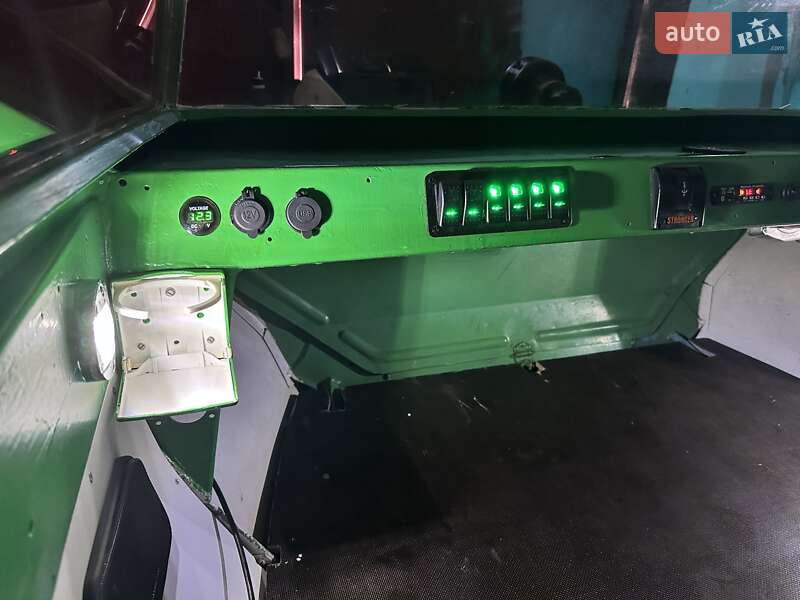 Катер Крым 1 1978 в Киеве