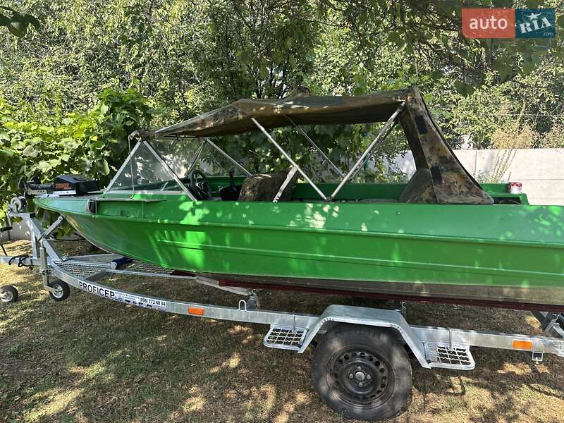 Катер Крым 1 1978 в Киеве