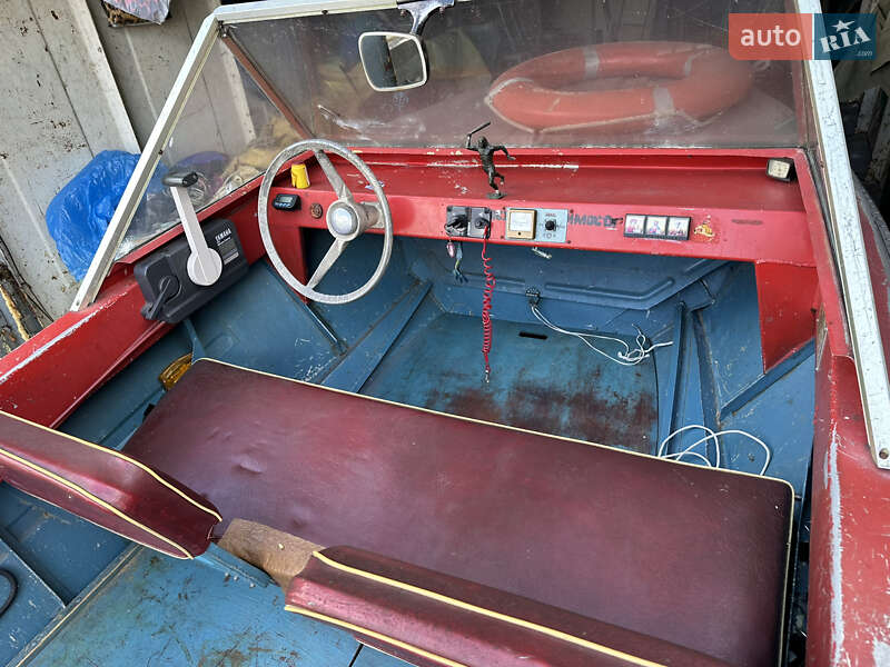 Лодка Крым 1 1977 в Черкассах